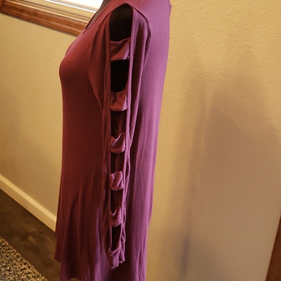 Top - Picture 2 of 2